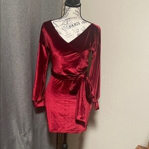 Lucy in the Sky Velvet Long Sleeve Dress in Deep Red